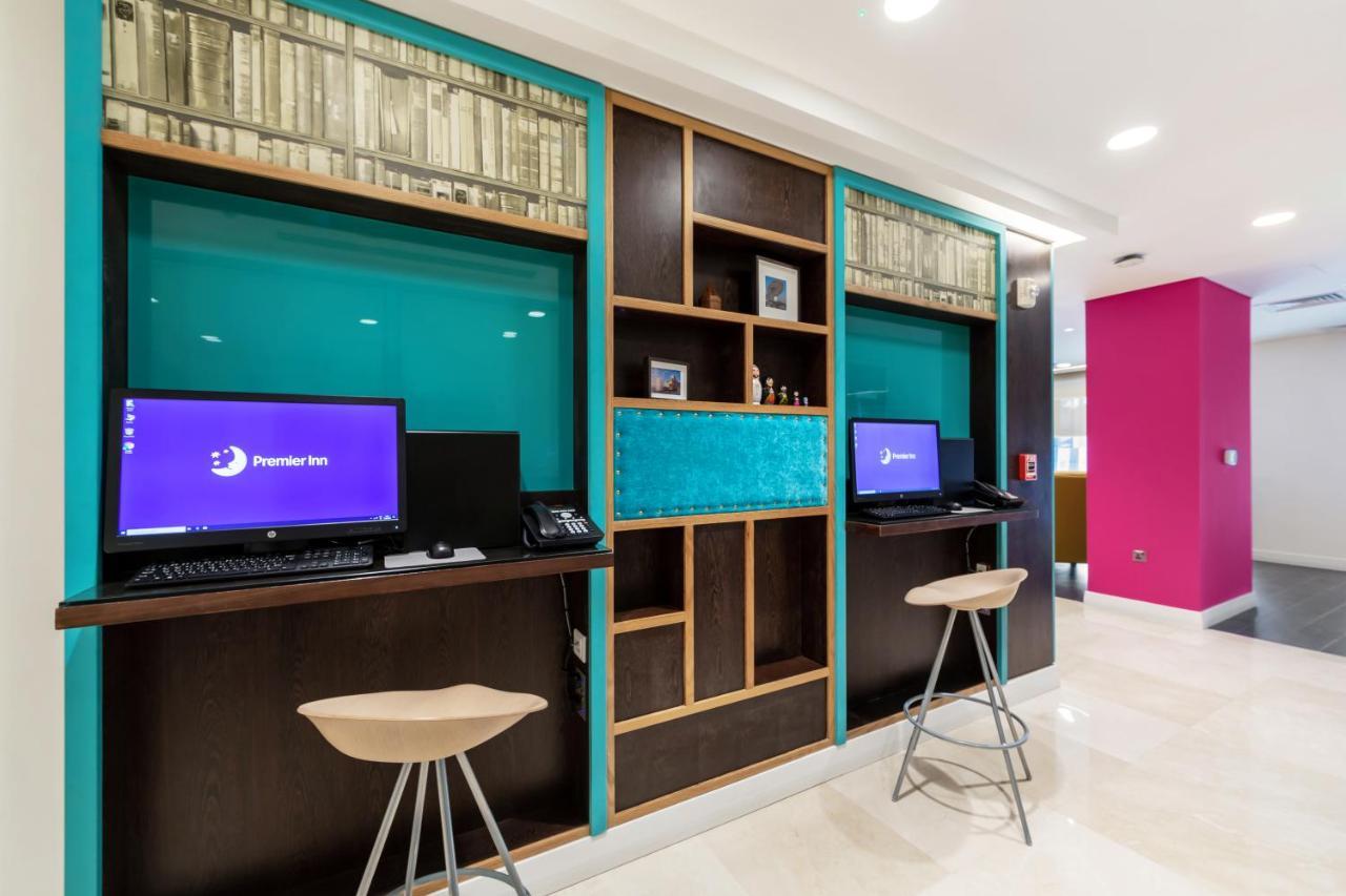 Premier Inn Doha Airport Exterior photo